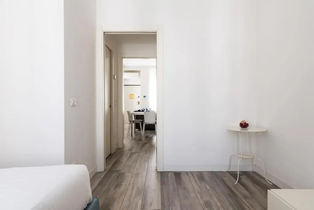 Apartament Bilocale - La Ringhiera Dell'Isola Mediolan 0*,